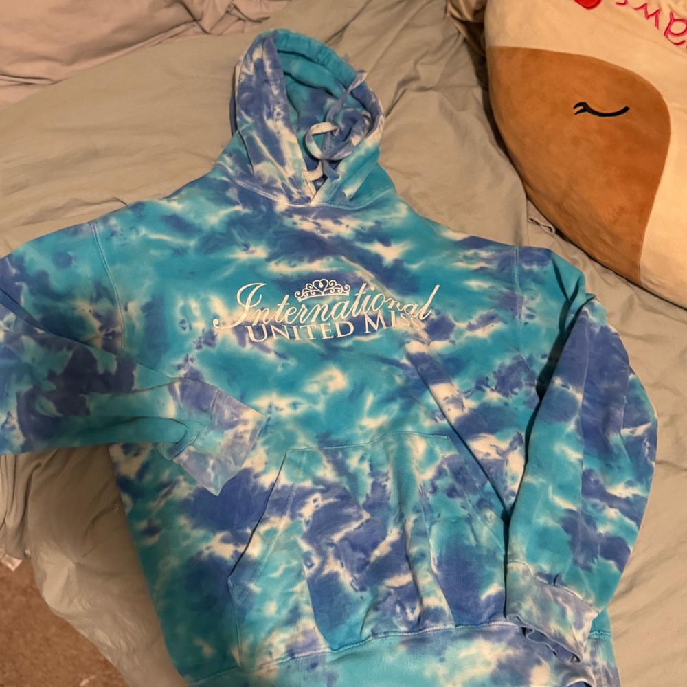 IUM  blue comp hodie